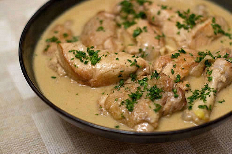 Poulet aux blancs de poireaux